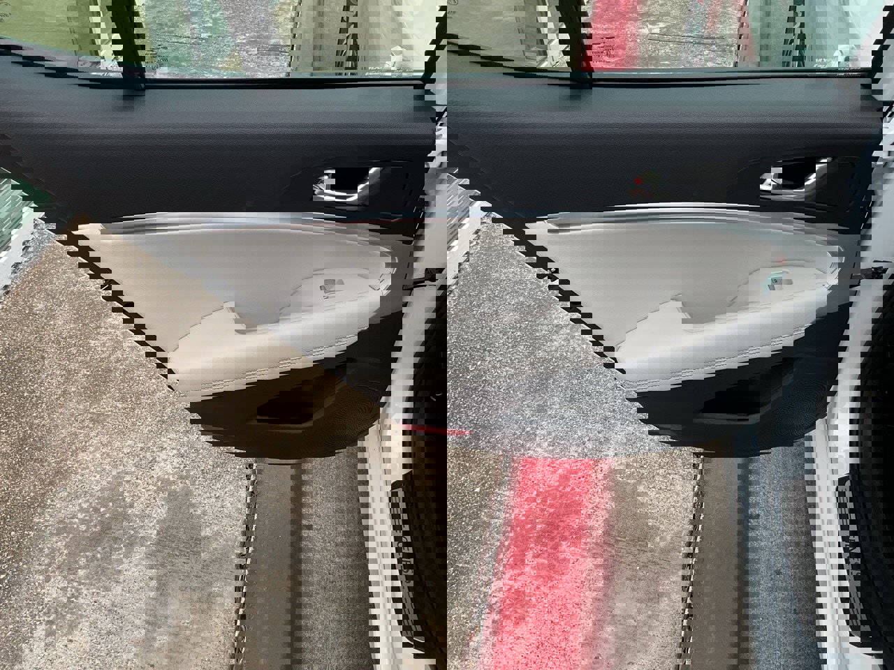 Used 2025 Genesis G70 2.5T image 17