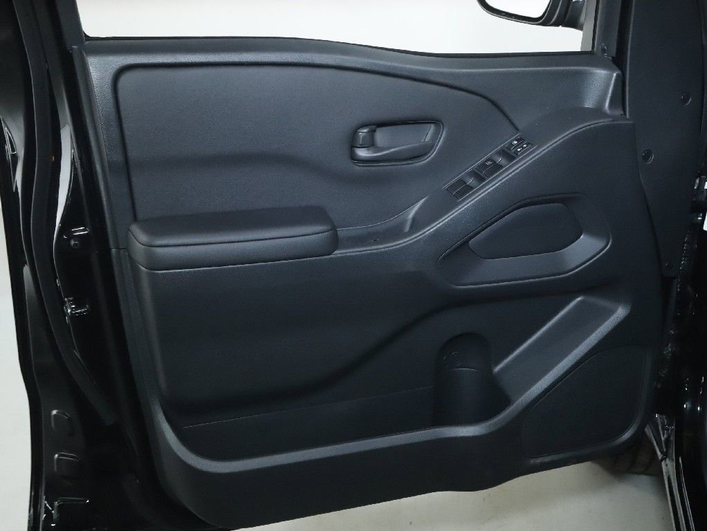 Certified 2025 Nissan Frontier S image 15
