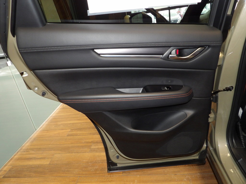 Certified 2024 MAZDA CX-5 Carbon Edition image 21