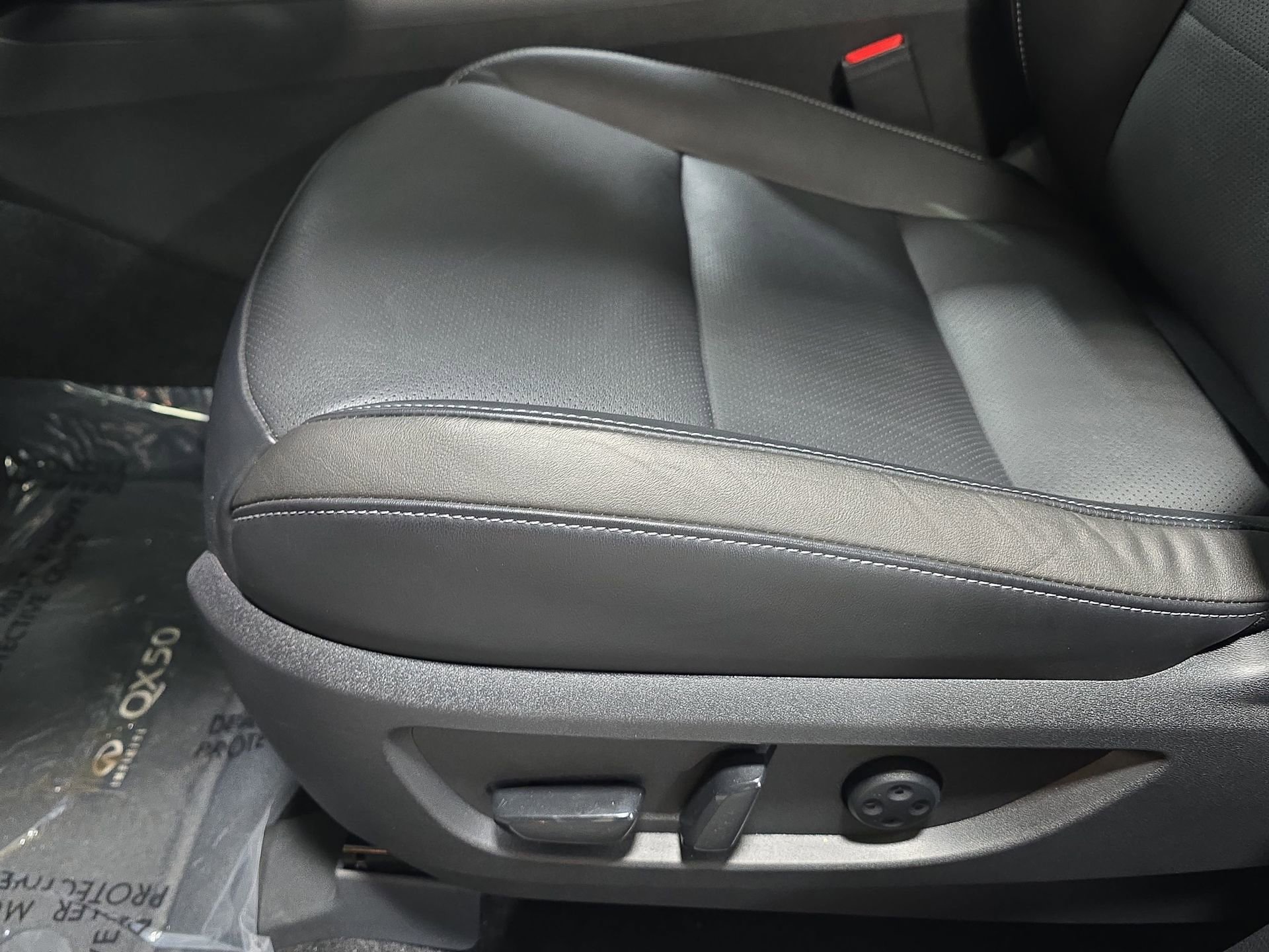 Used 2025 INFINITI QX50 Luxe image 28