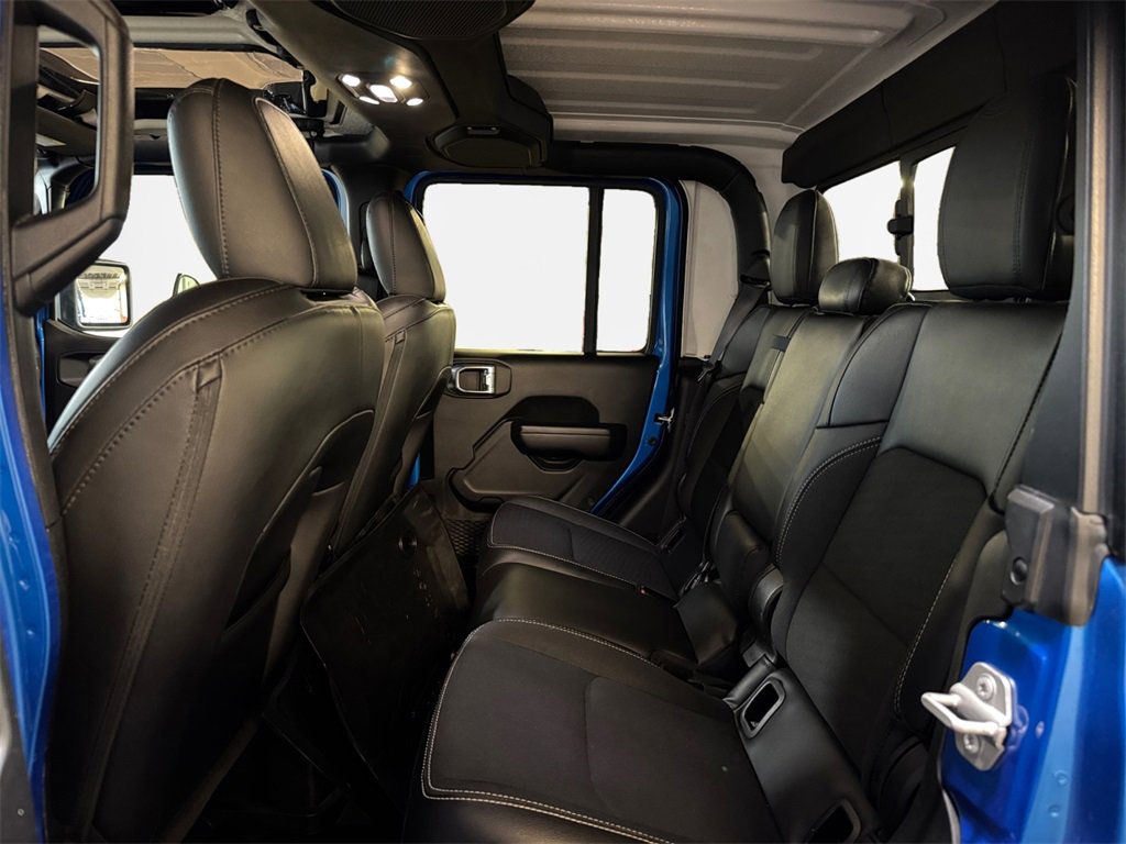 Used 2021 Jeep Gladiator Sport image 24