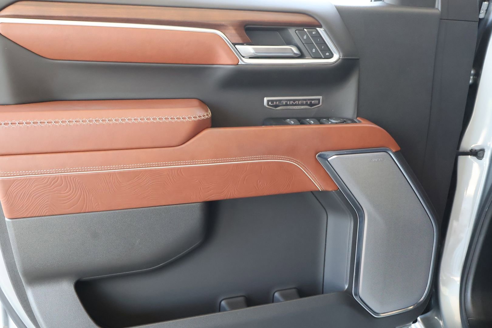 Used 2024 GMC Sierra 1500 Denali Ultimate AWD/4WD image 12