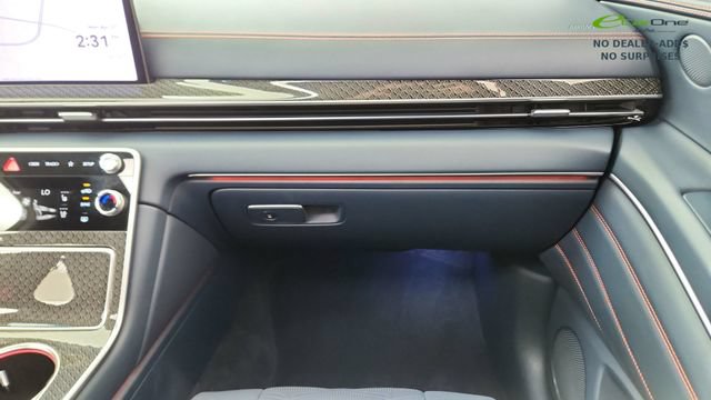 Used 2025 Genesis GV80 3.5T e-SC AWD/4WD image 37