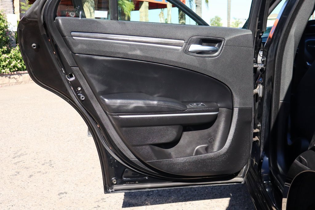 Used 2022 Chrysler 300 Touring image 37