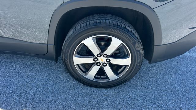 Used 2019 Chevrolet Traverse LT w/ LT Premium Package AWD/4WD image 9