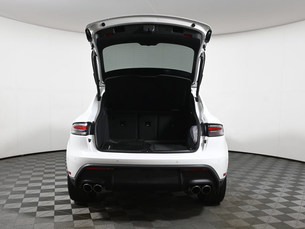 Used 2023 Porsche Macan S AWD/4WD image 40