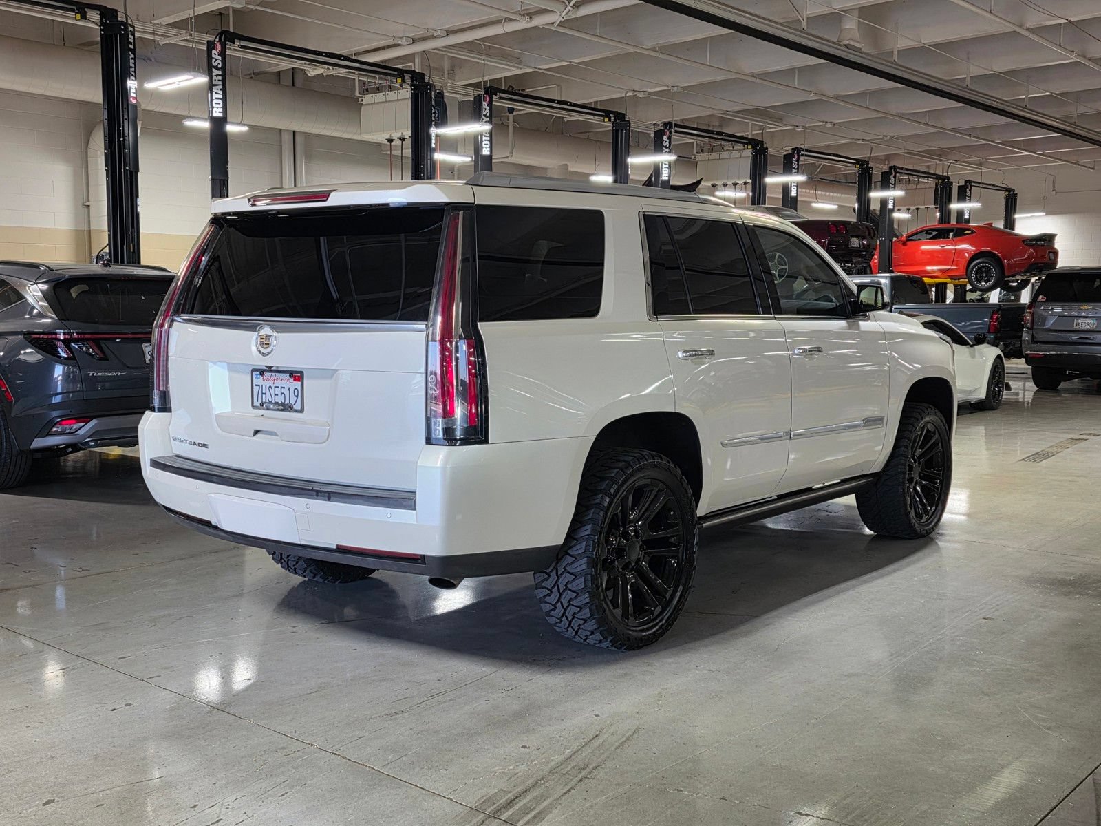 Used 2015 Cadillac Escalade Premium AWD/4WD image 7