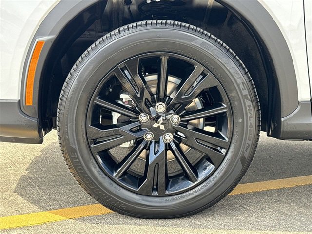New 2025 Mitsubishi Eclipse Cross LE image 9