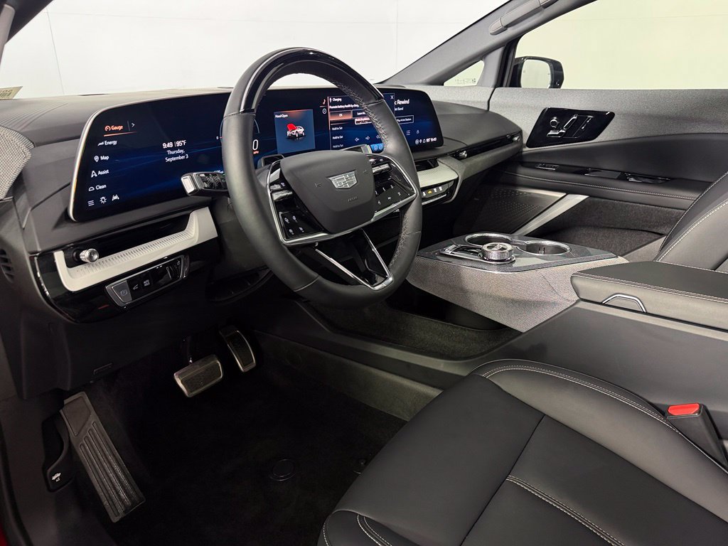 Used 2025 Cadillac Optiq Sport 1 AWD/4WD image 14
