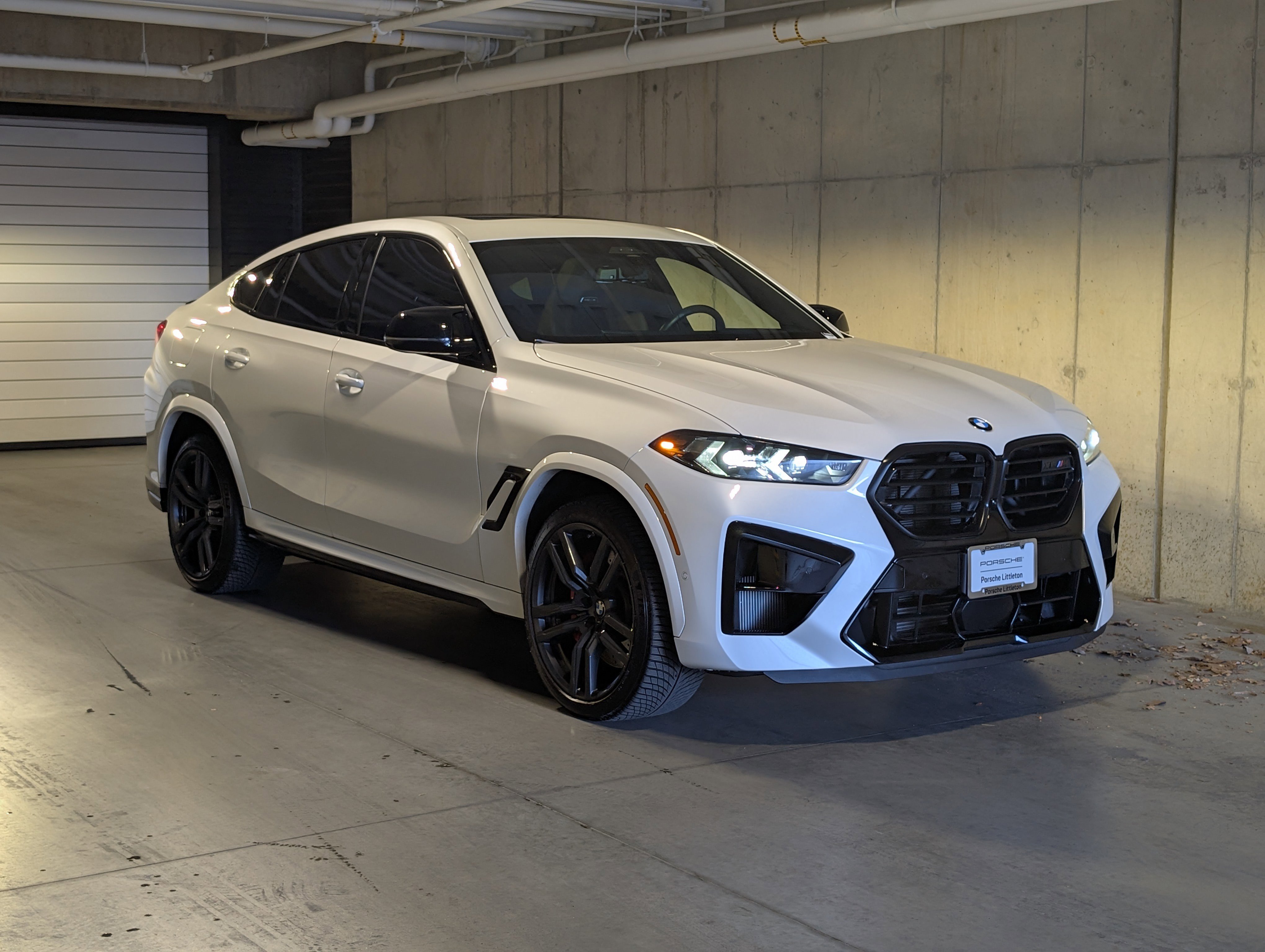 Used 2024 BMW X6 M Competition w/ Executive Package image 9