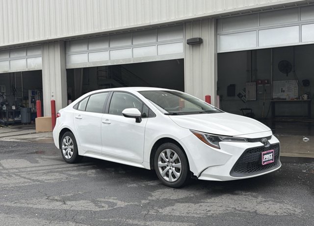 Used 2020 Toyota Corolla LE FWD video 3