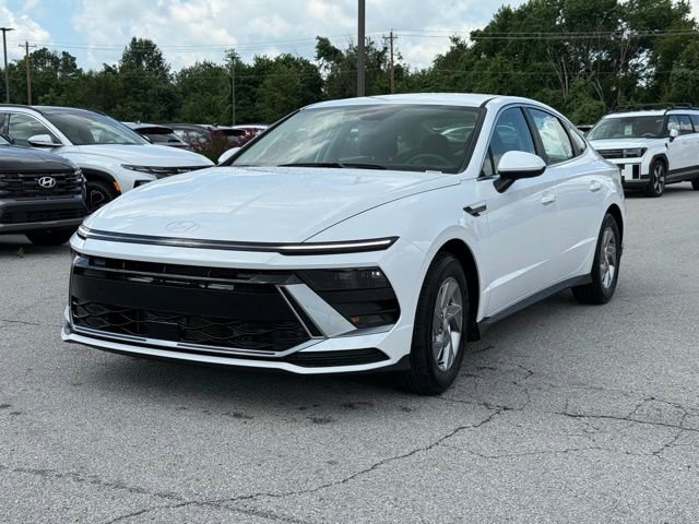 New 2025 Hyundai Sonata SE FWD image 3