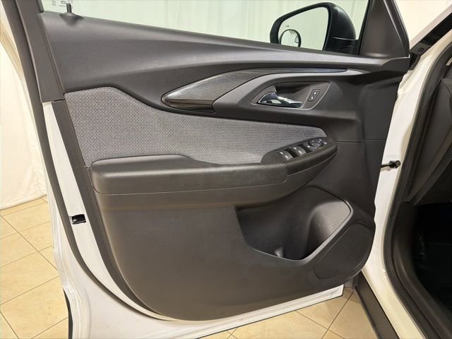 Used 2023 Chevrolet TrailBlazer LS image 9