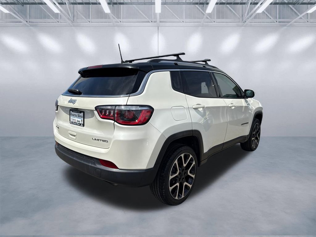 Used 2018 Jeep Compass Limited AWD/4WD image 4