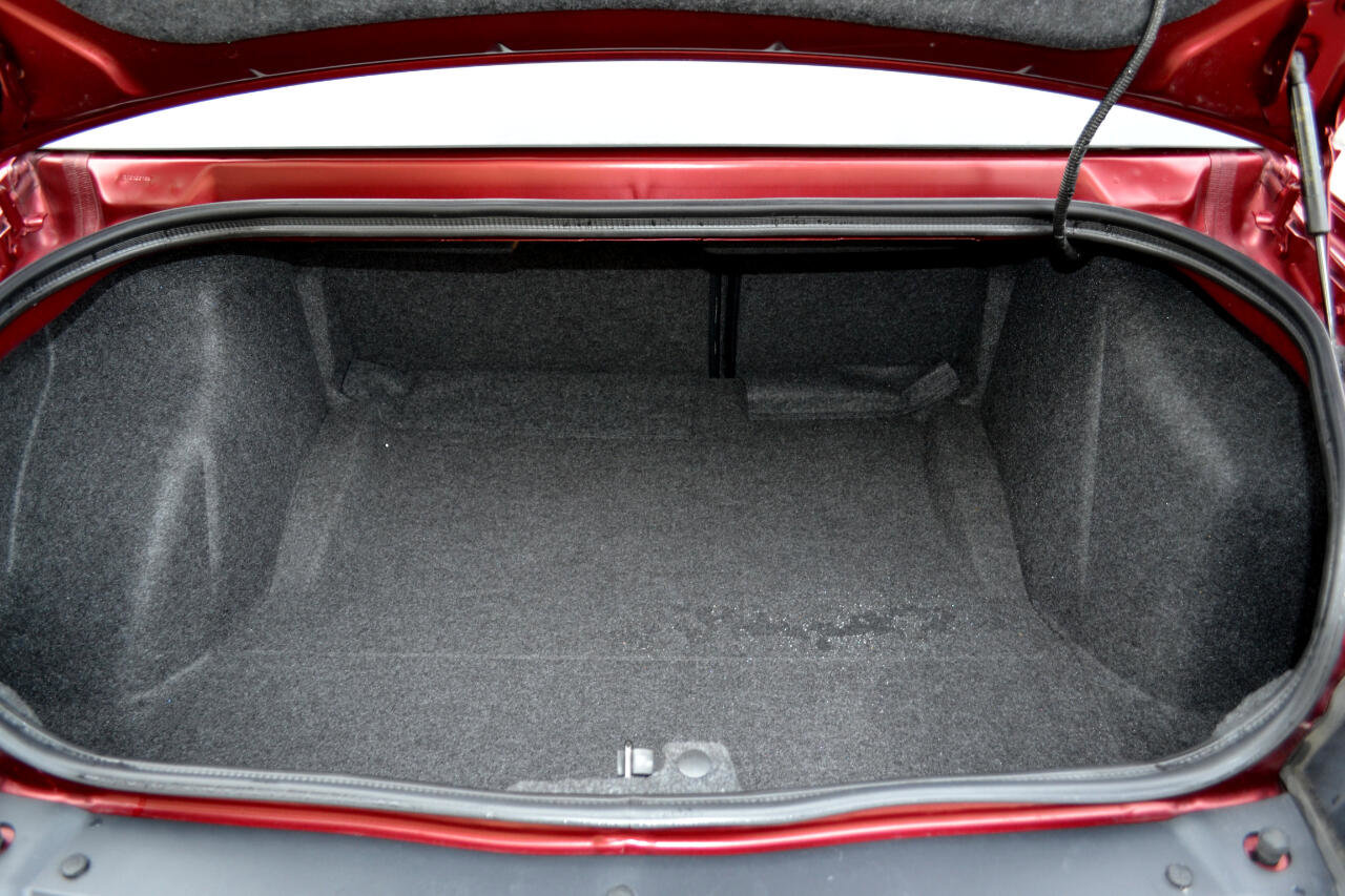 Used 2021 Dodge Challenger GT w/ Plus Package image 8