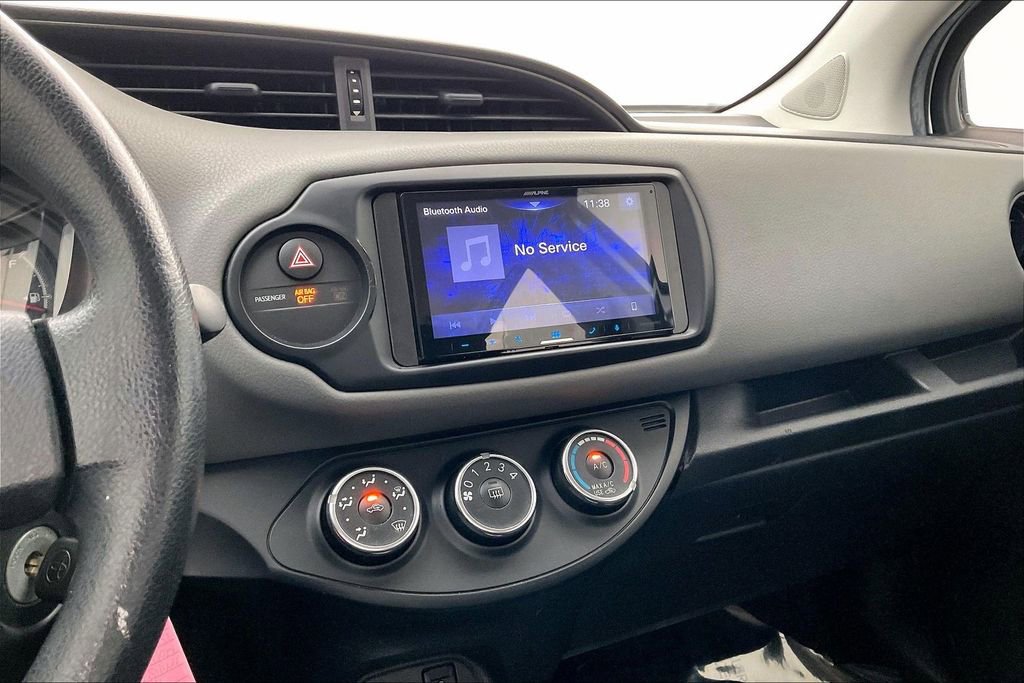 Used 2016 Toyota Yaris L image 8