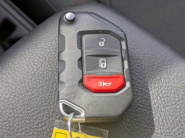 Used 2026 Jeep Wrangler Unlimited Rubicon image 26