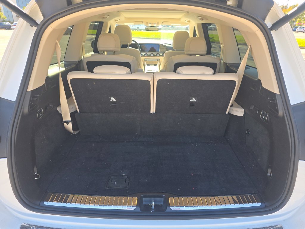 Used 2024 Mercedes-Benz GLS 450 4MATIC image 17