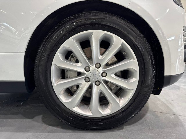 Used 2018 Land Rover Range Rover image 14