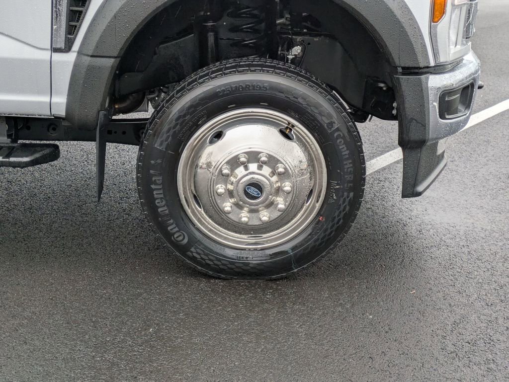 New 2025 Ford F550 4x4 Regular Cab Super Duty image 17