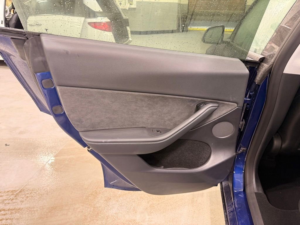 Used 2023 Tesla Model Y Long Range image 17