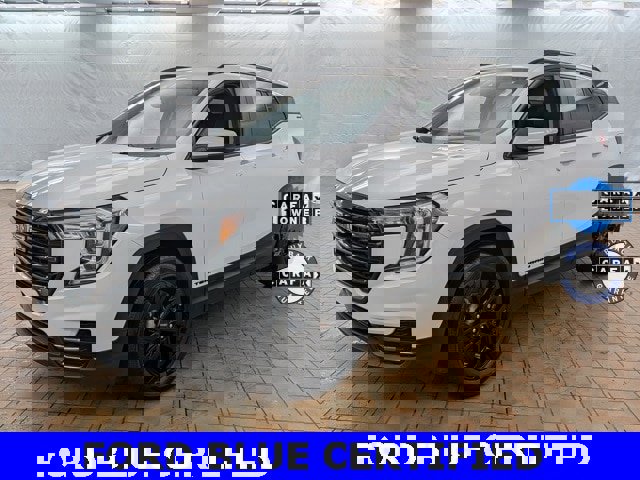 Used 2022 GMC Terrain SLE w/ Driver Convenience Package image 3