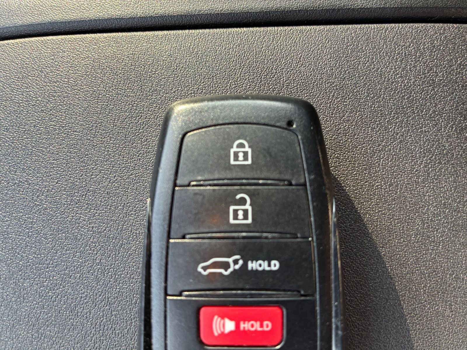 Used 2025 Toyota Highlander XSE image 28