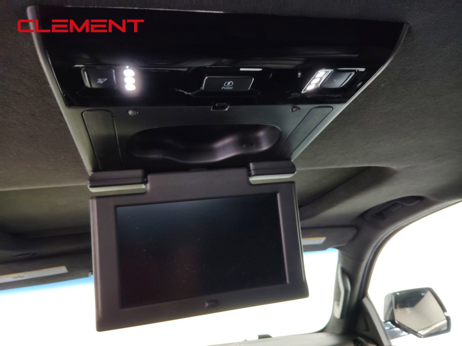 Used 2016 Cadillac Escalade ESV Platinum image 44