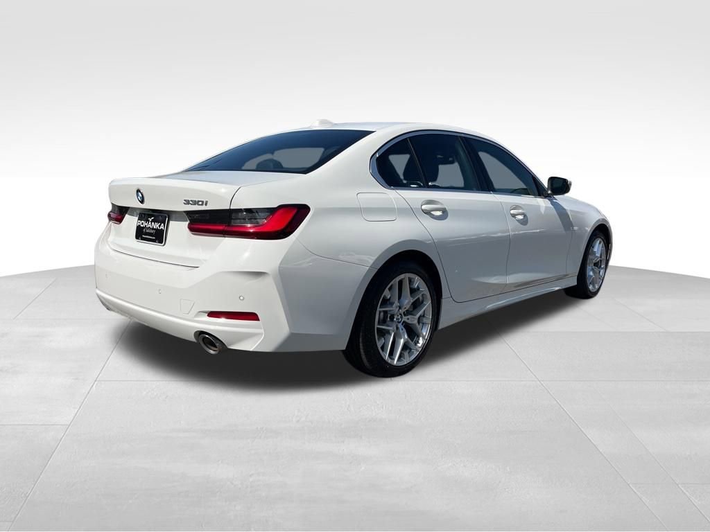 Used 2025 BMW 330i Sedan image 5