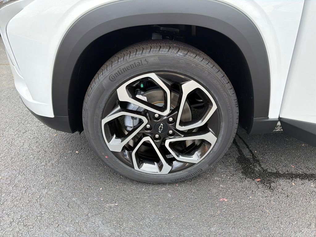 New 2025 Chevrolet Trax RS w/ Driver Confidence Package image 25