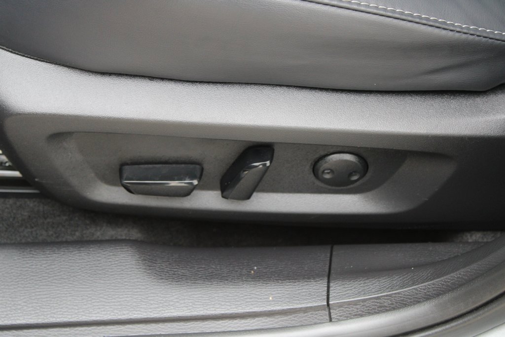 Used 2025 Mitsubishi Outlander SE image 10