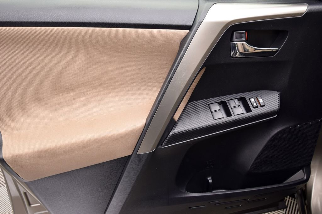 Used 2015 Toyota RAV4 XLE image 25