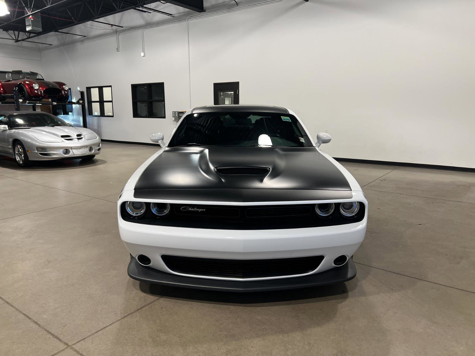Used 2023 Dodge Challenger R/T w/ T/A Package image 8