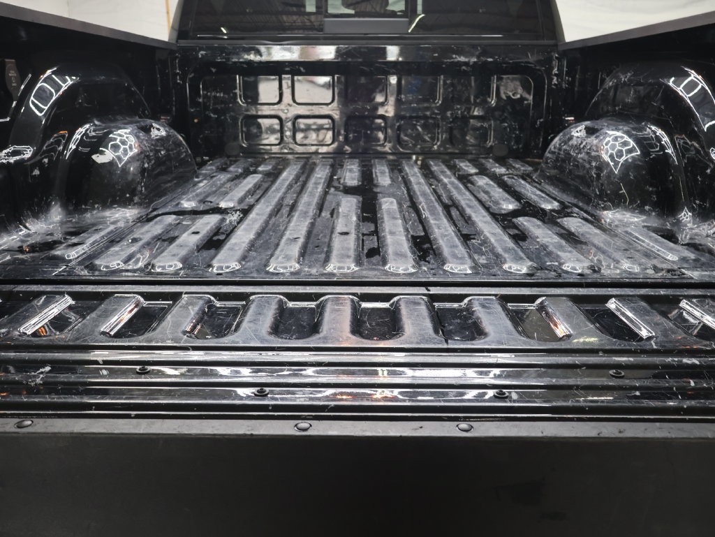 Used 2024 RAM 2500 Laramie w/ Safety Group AWD/4WD image 13