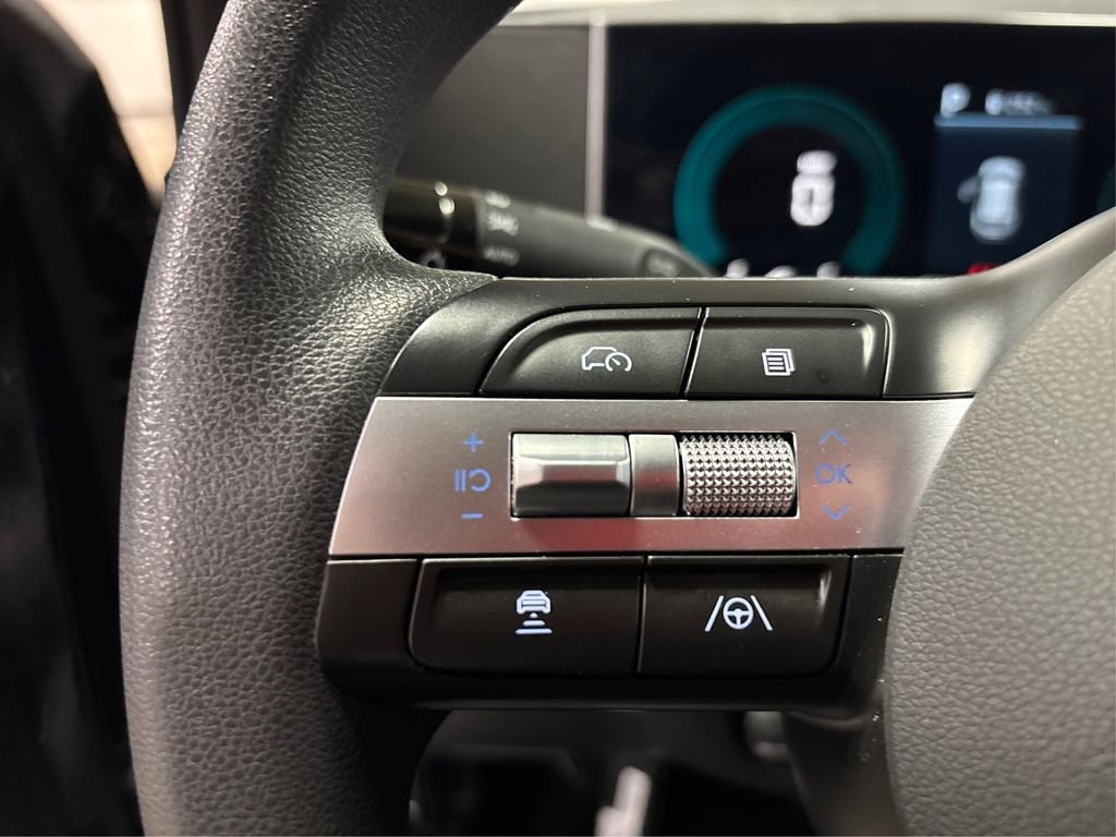 Certified 2025 Hyundai Tucson SE image 27