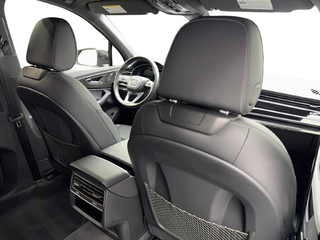 Used 2025 Audi Q7 3.0T Premium Plus AWD/4WD image 47
