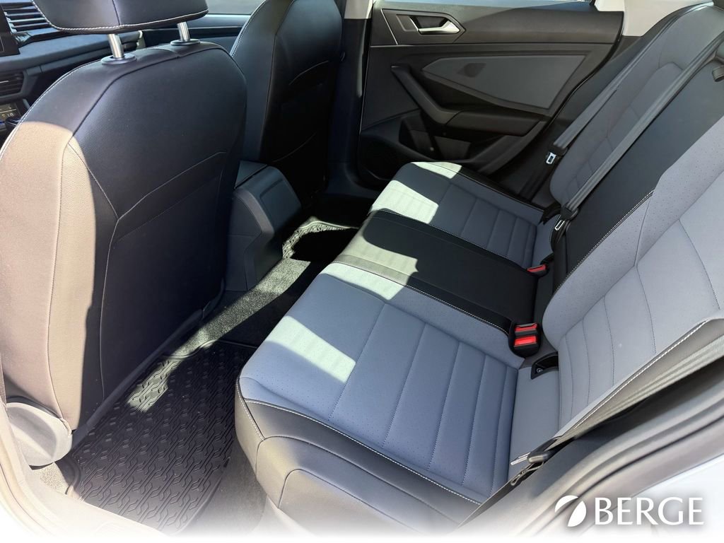 Used 2026 Volkswagen Jetta SE image 18