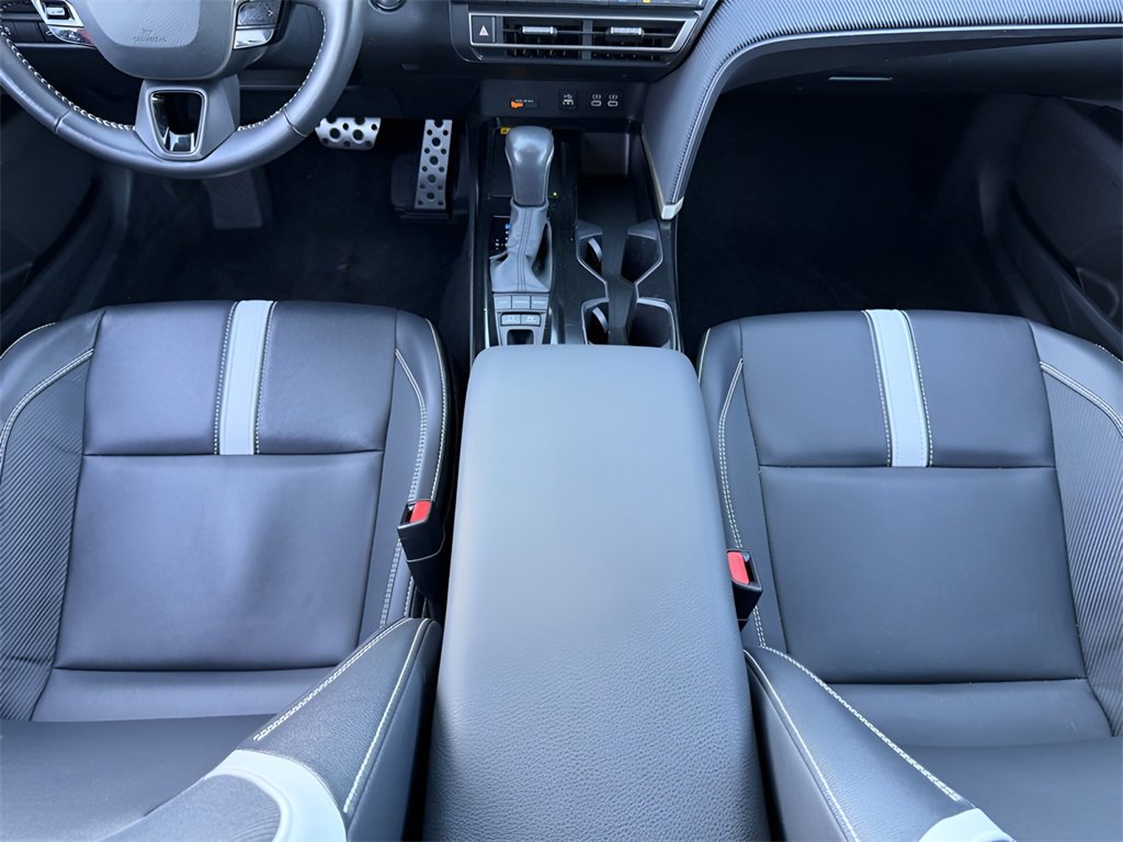 Used 2025 Toyota Camry SE image 16
