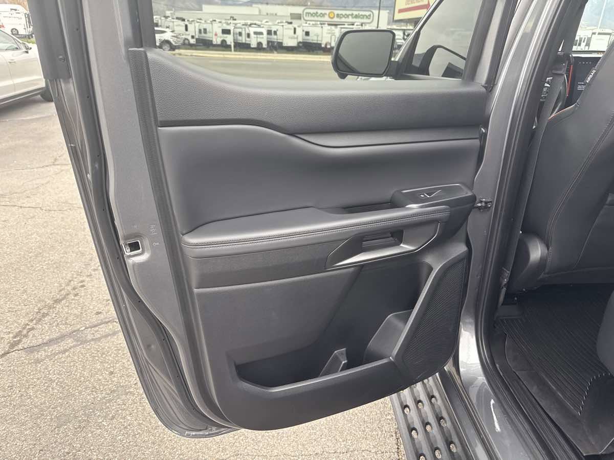 Used 2025 Ford Ranger Raptor image 14