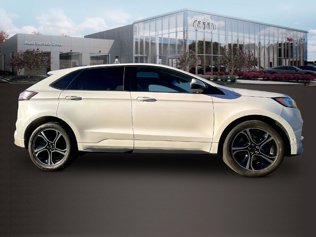 Used 2019 Ford Edge ST w/ Equipment Group 401A AWD/4WD image 8