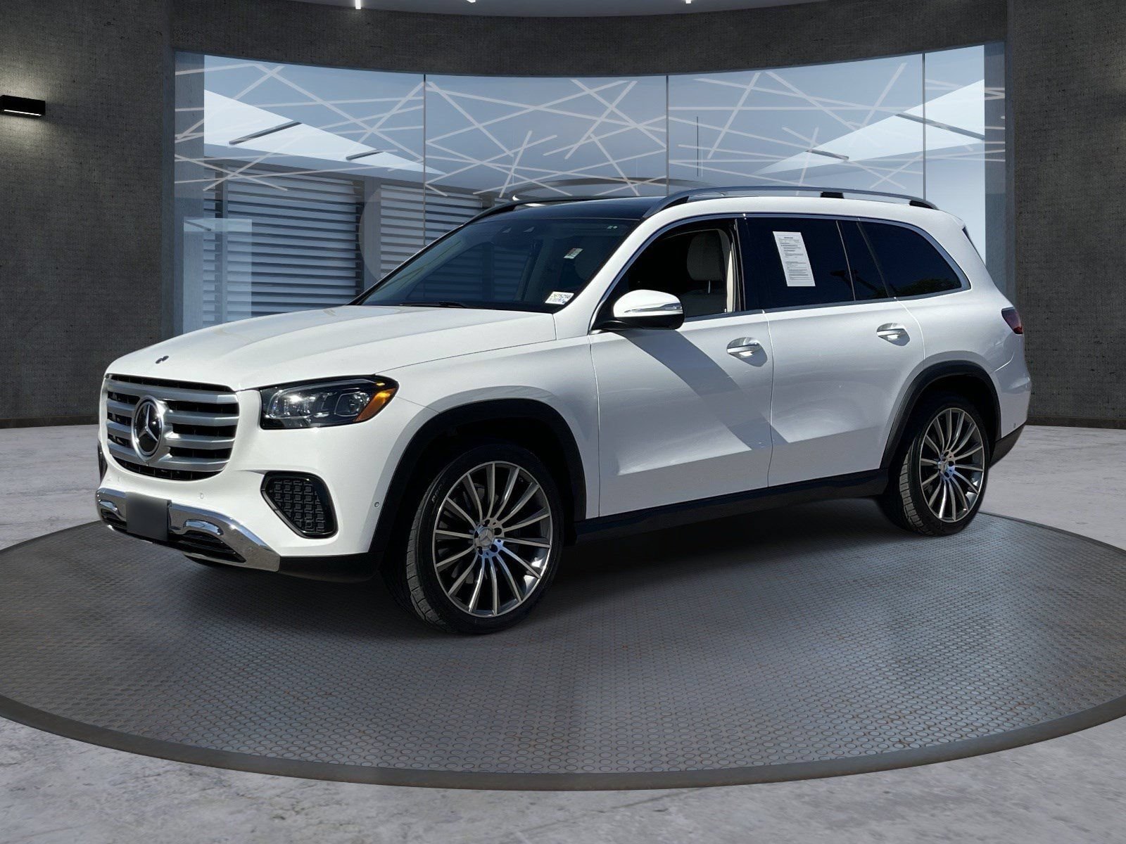Used 2024 Mercedes-Benz GLS 450 4MATIC image 2