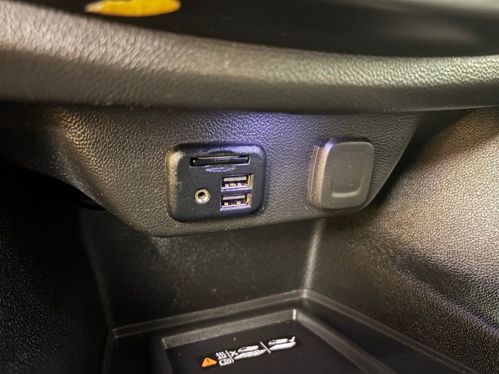 Used 2023 Chevrolet Traverse High Country w/ LPO, Floor Liner Package image 30