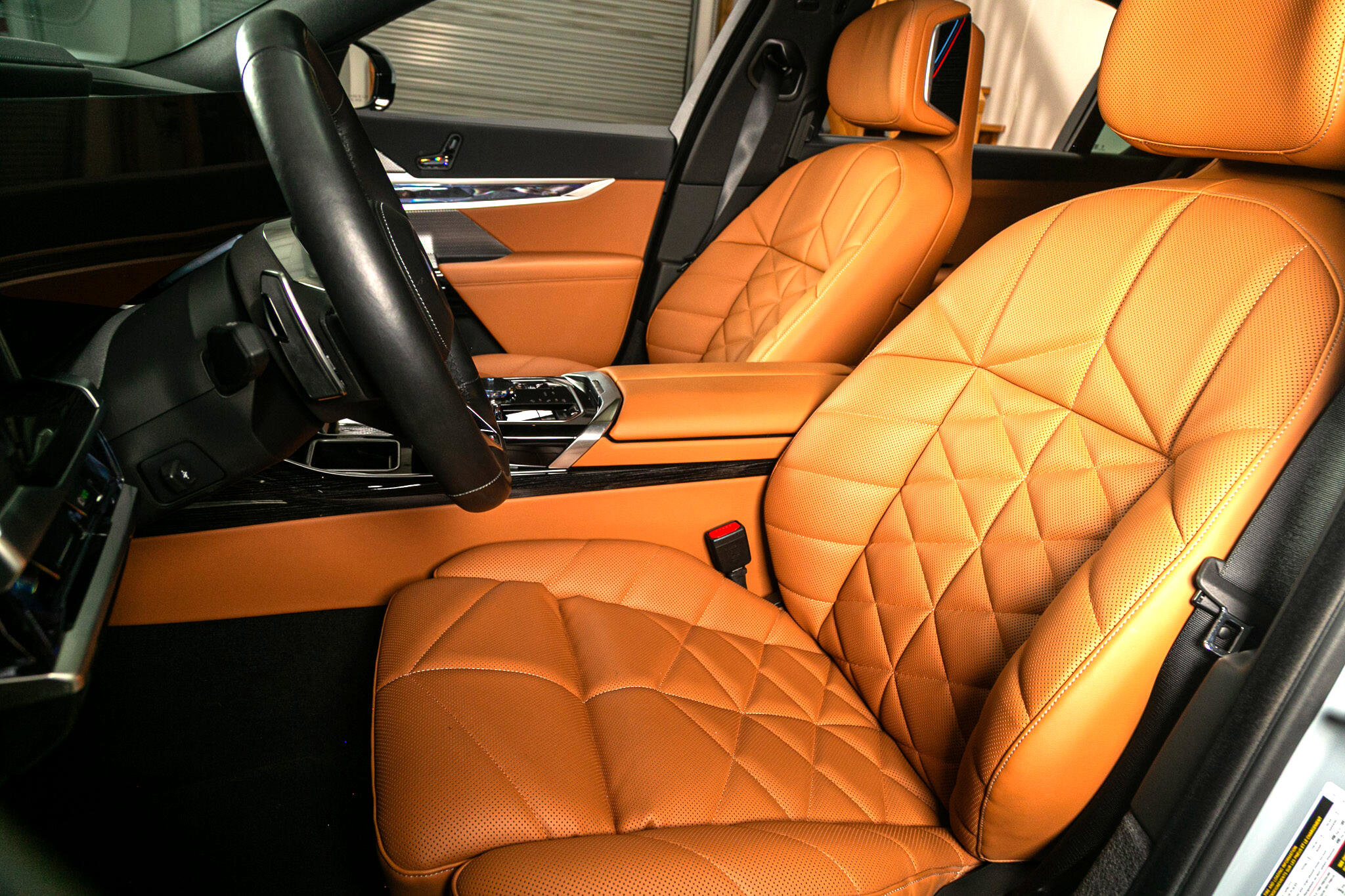 Used 2024 BMW 740i w/ Premium Package 2 image 4