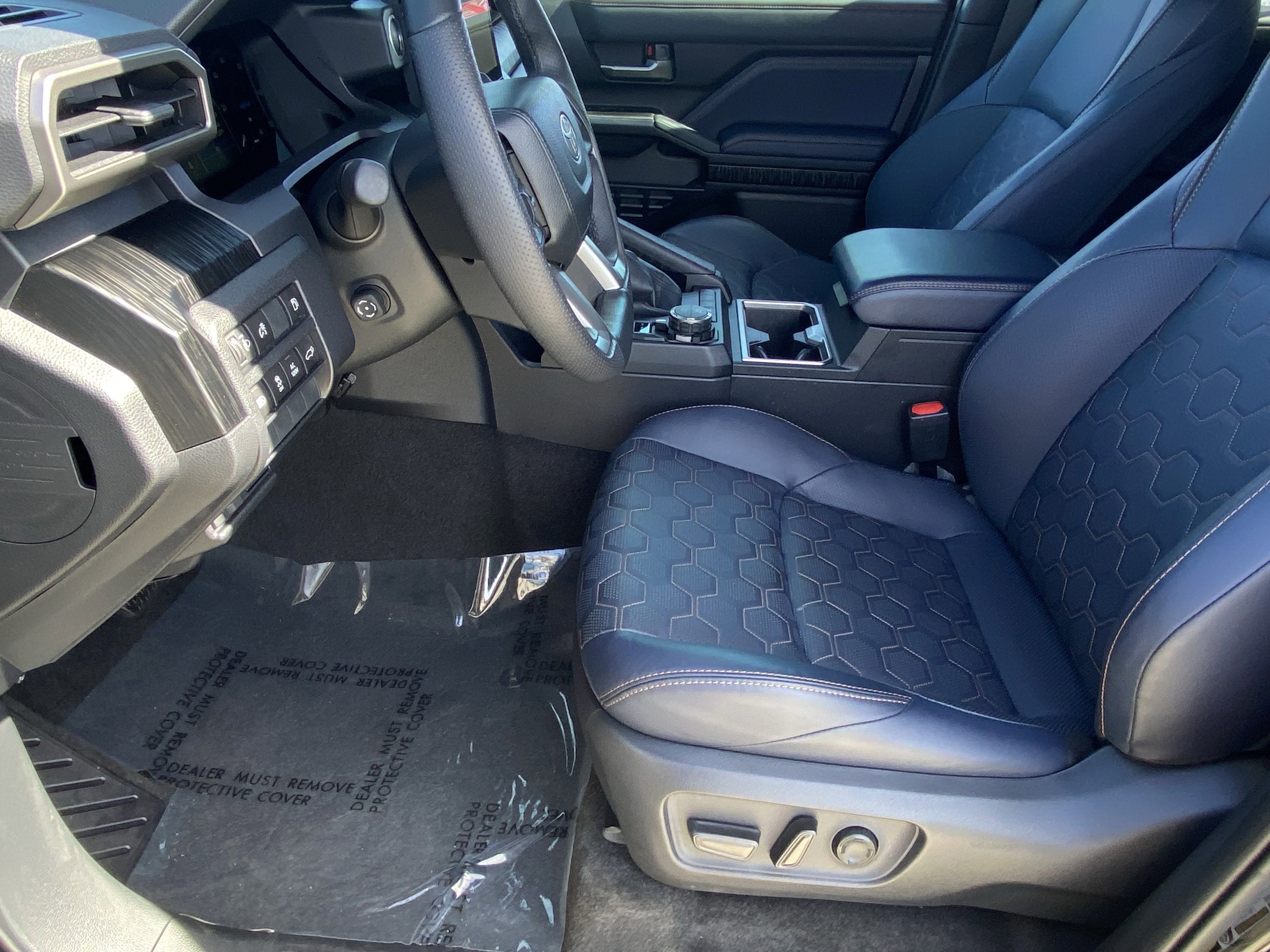 Certified 2025 Toyota 4Runner Platinum image 28