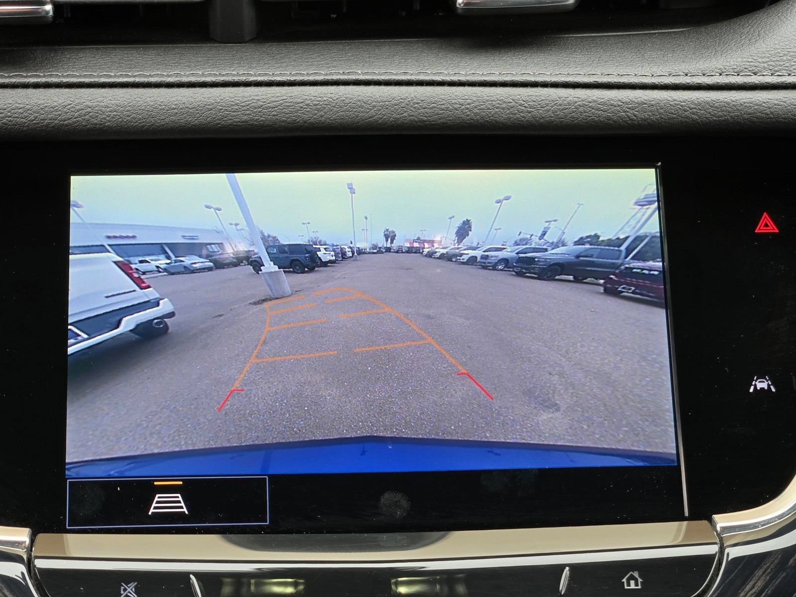 Used 2025 Cadillac XT6 Premium Luxury AWD/4WD image 19