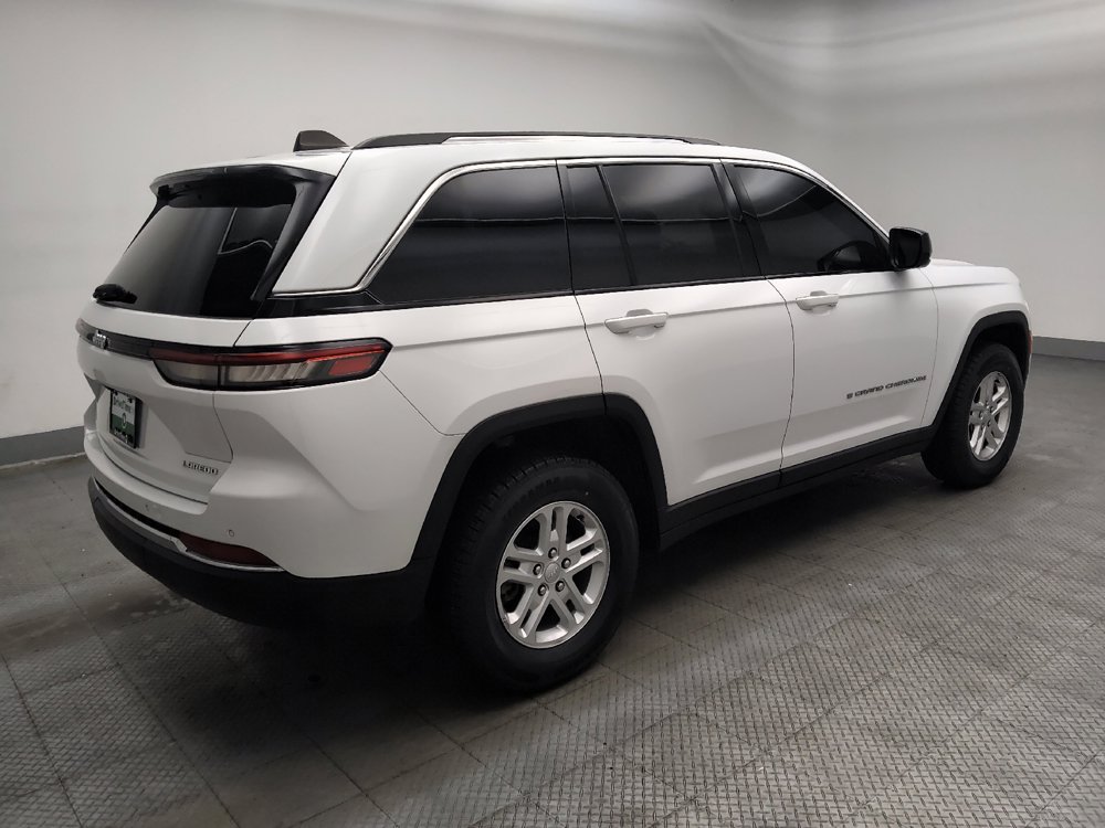 Used 2024 Jeep Grand Cherokee Laredo w/ Trailer Tow Package RWD image 10