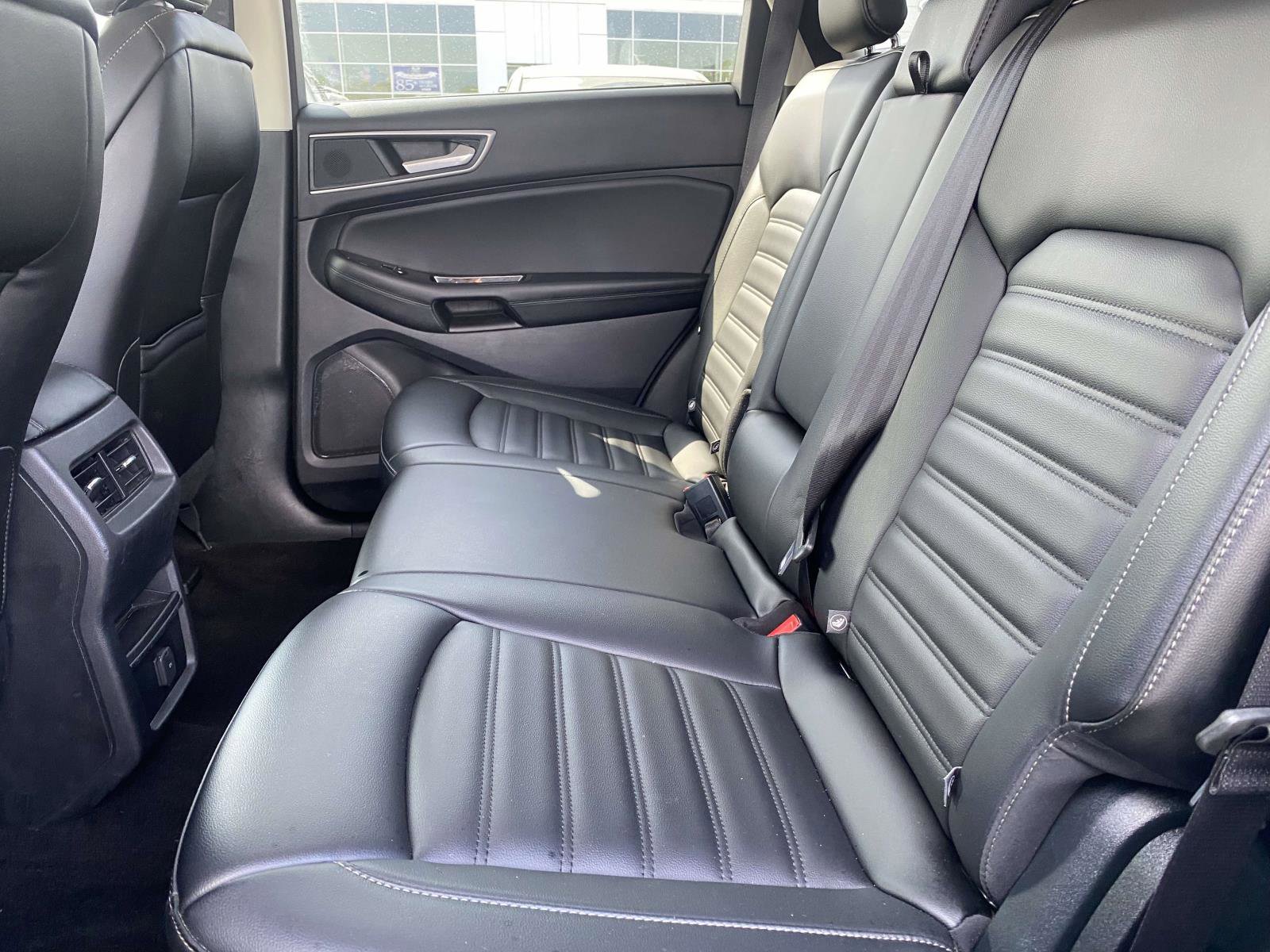 Used 2020 Ford Edge SEL FWD image 11
