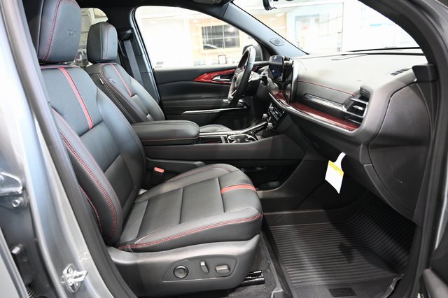 New 2026 Chevrolet Traverse RS w/ LPO, Floor Liner Package image 10