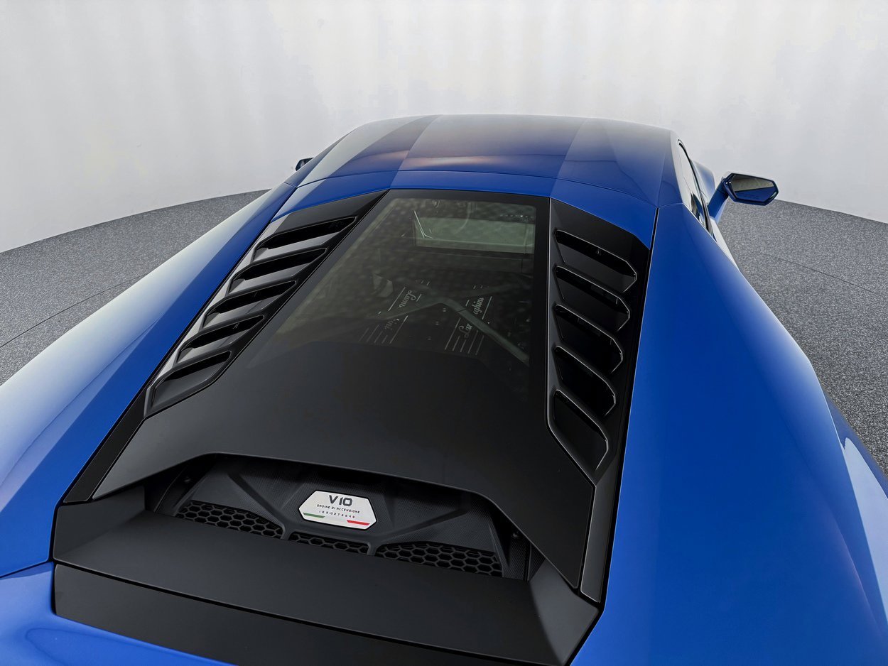 Used 2020 Lamborghini Huracan EVO image 45