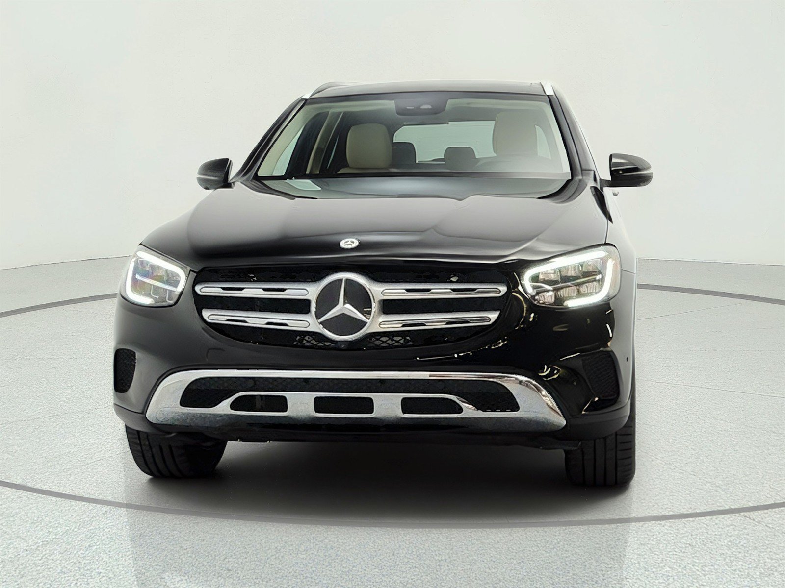 Used 2022 Mercedes-Benz GLC 300 image 2